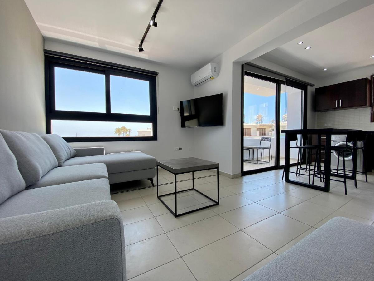 Sea La Vie #1 - Luxury Seaview Apartment Paphos Exterior photo
