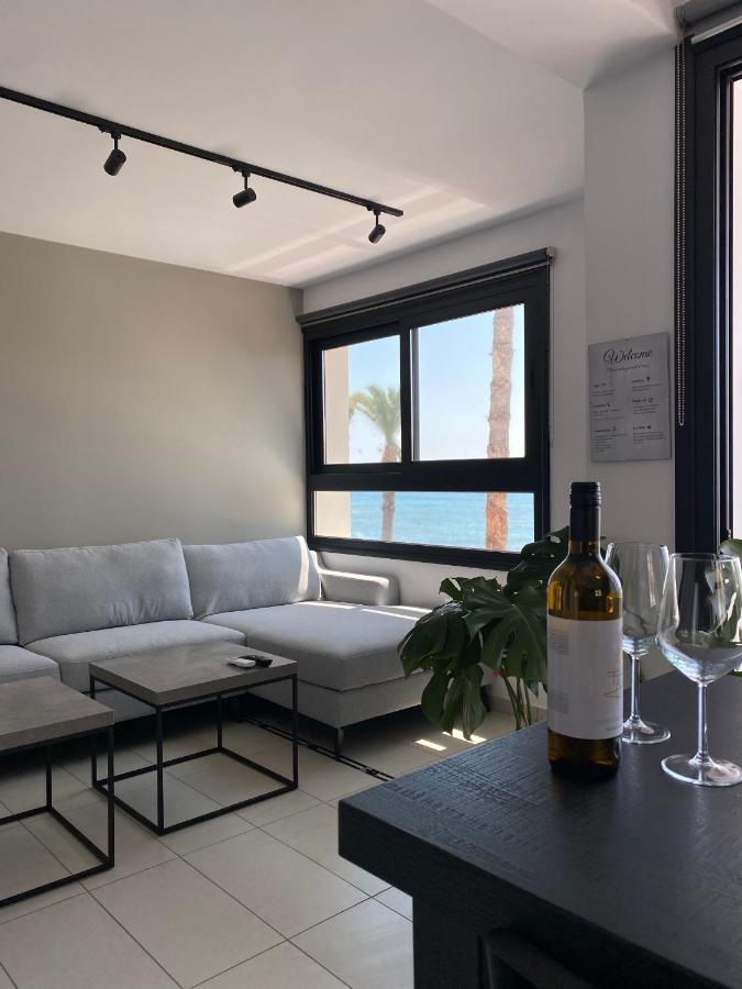 Sea La Vie #1 - Luxury Seaview Apartment Paphos Exterior photo